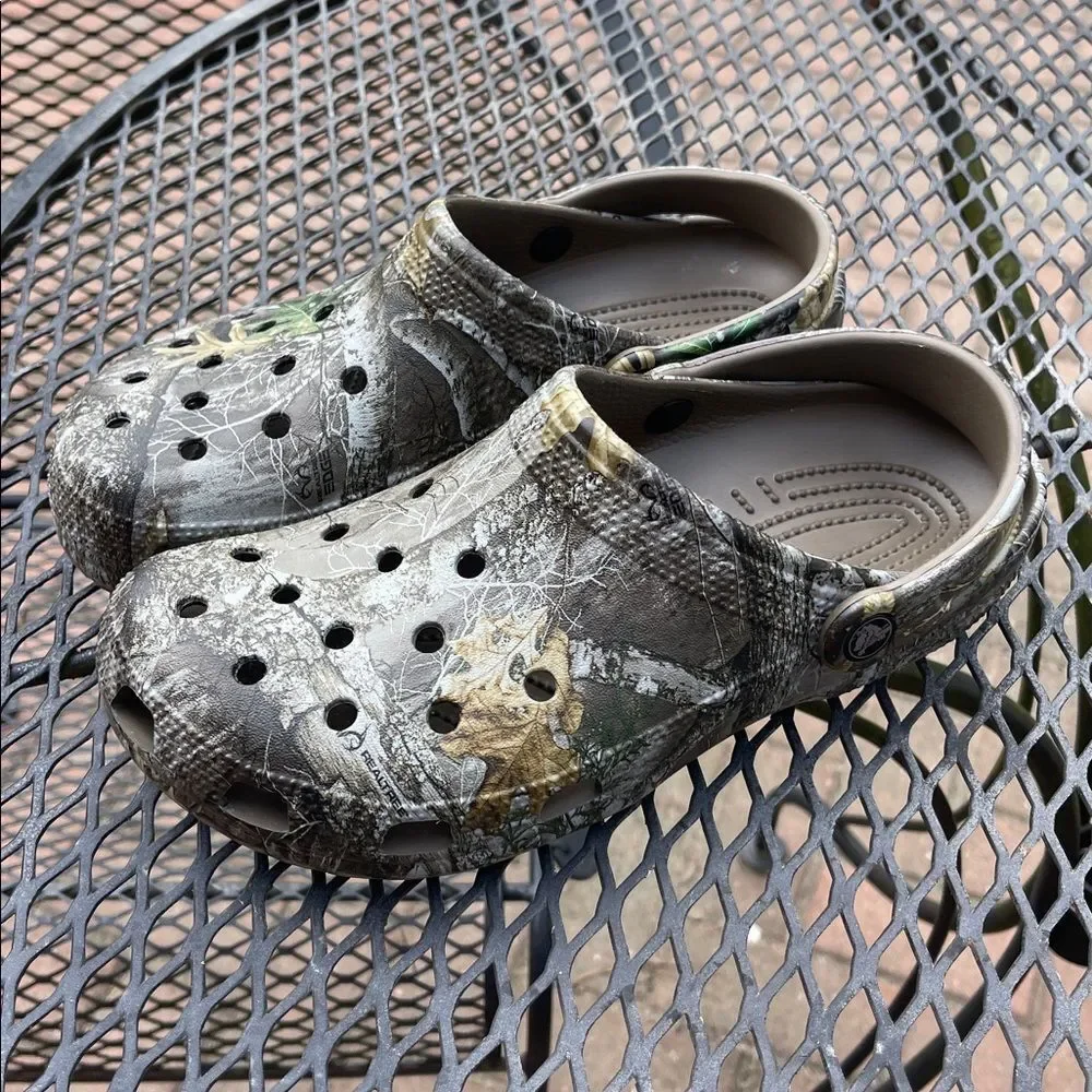CROCS REALTREE X CLASSIC CLOG 'EDGE CAMO - WALNUT' Mens Size 10 Worn 4-5 Times
